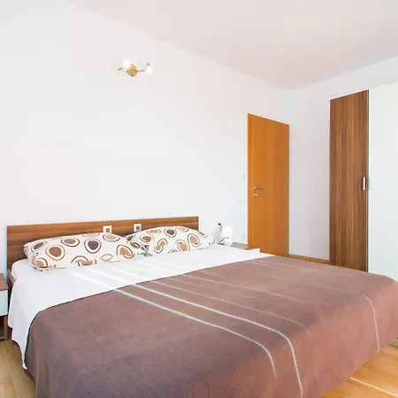 Adria Apartamento Punat
