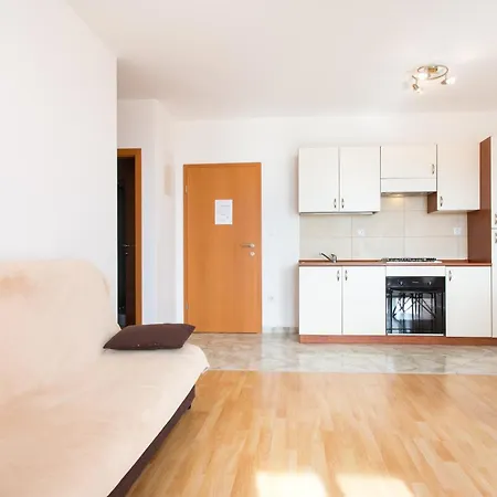 Adria Apartman Punat